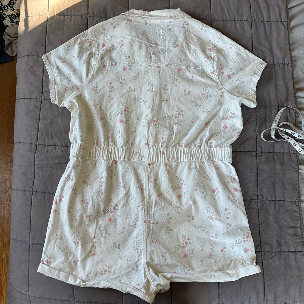 Celebrity Pink plus-sized white denim romper with pink floral print size 3XL - Picture 2 of 9
